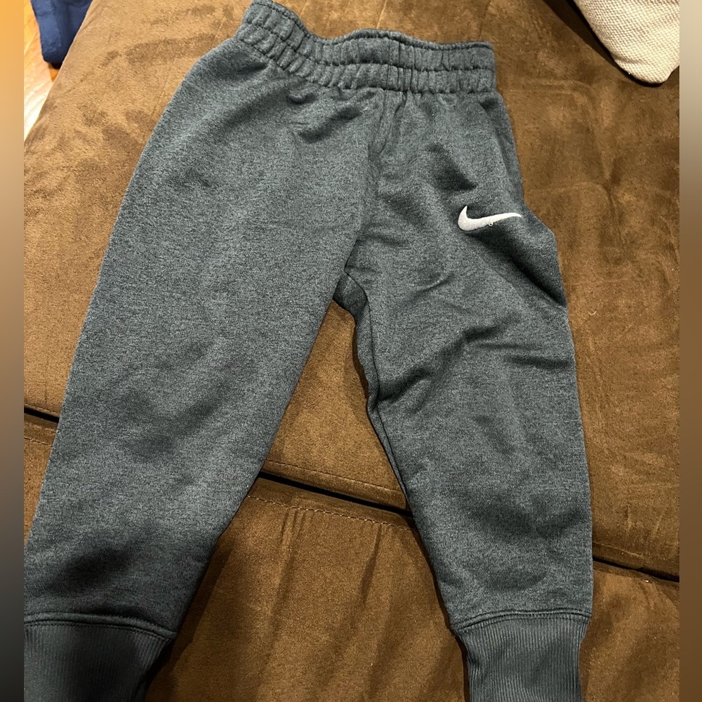 2T sweatpants